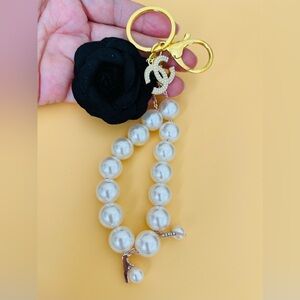 Black Camellia Flowers Pearl Bag Charm Keychain Key Ring Car Charm Pendant